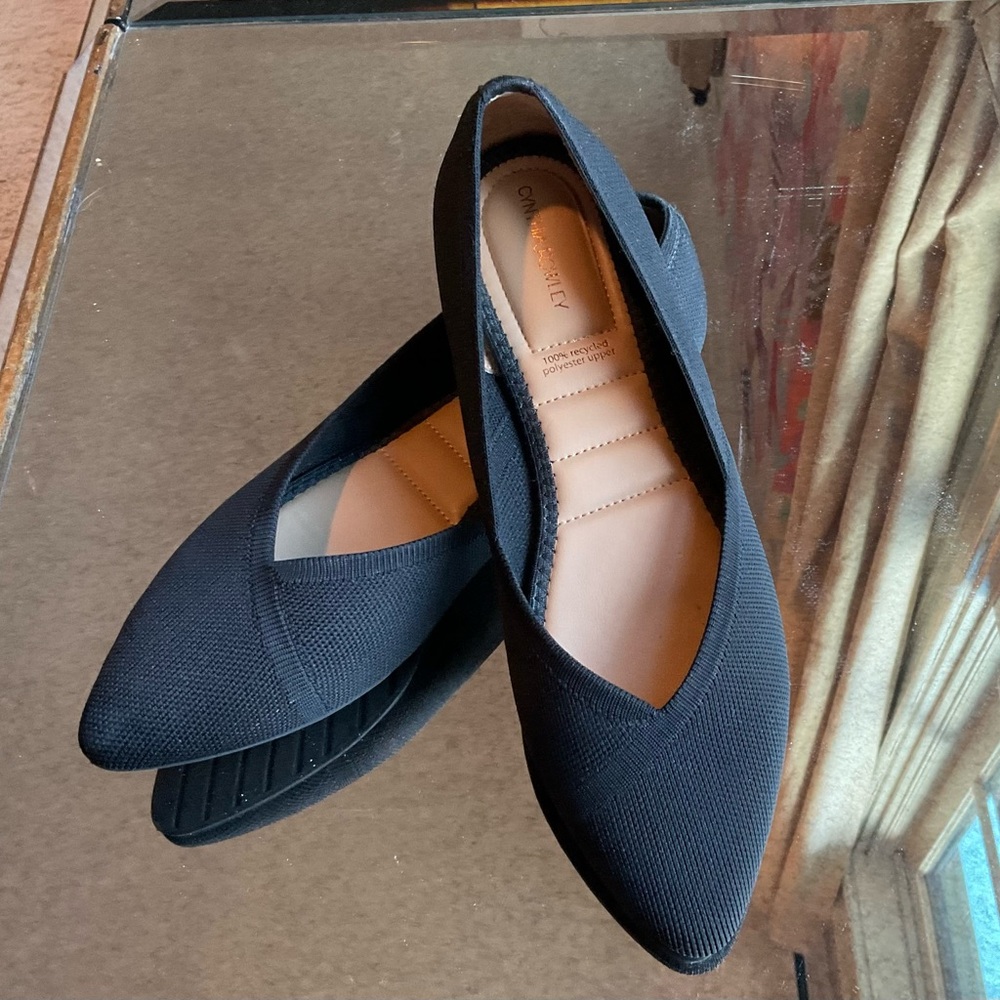 Cynthia Rowley Black Flats (Size 8.5)